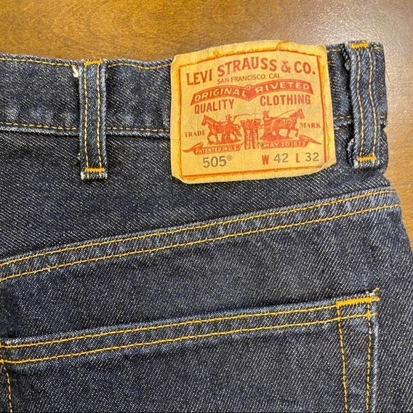 Levis 505 42x32 Regular Fit Dark Wash Jeans Straight Leg 100% Cotton Nice Cond! - Picture 8 of 11